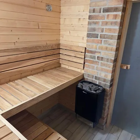 Guest house White Haven Private Sauna & Pool 3*